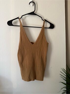 Petal & Pup Gemma Ribbed V-Neck Sweater Tank